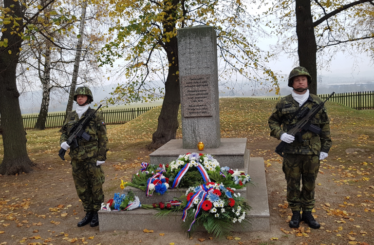 Ostašov pieta den veteránů 26